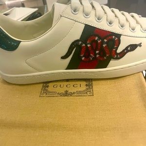 Gucci sneakers brand new in box sz 10 men’s